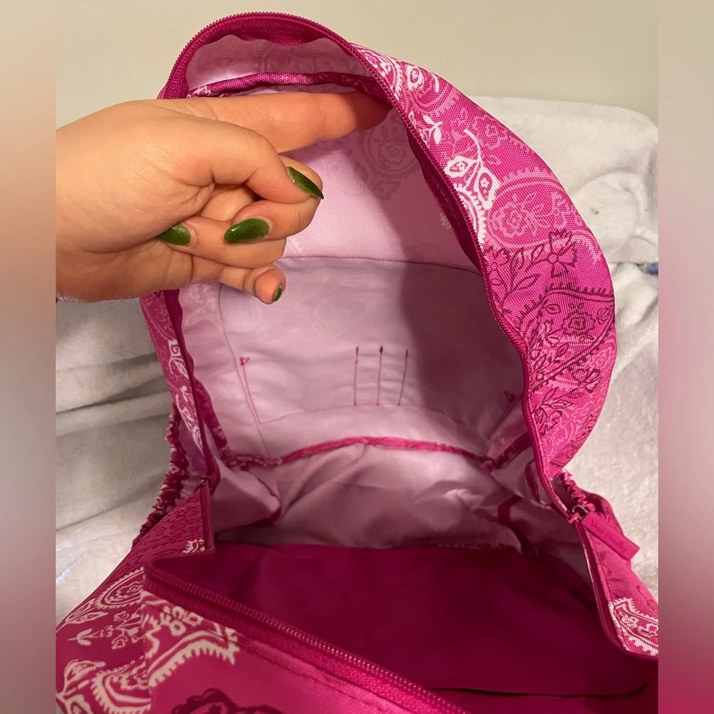 Vera Bradley Pink & White Paisley Print Backpack EUC - Picture 9 of 10